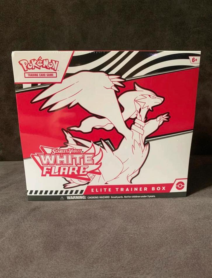 Pokémon Scarlet & Violet Elite Trainer Box White Flare ETB, Hobby en Vrije tijd, Verzamelkaartspellen | Pokémon, Ophalen of Verzenden