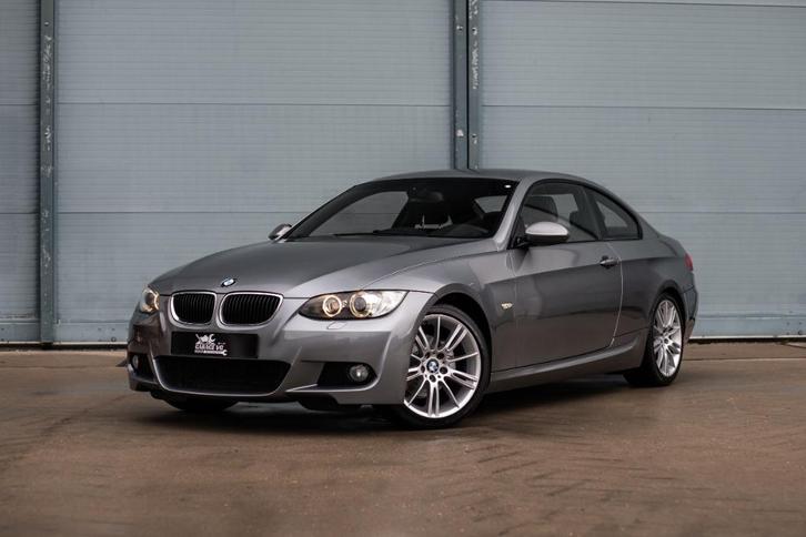 BMW 320i Coupé High.Exe M-Sport (1e eig, NW ketting, dealer), Auto's, BMW, Bedrijf, 3-Serie, ABS, Adaptieve lichten, Airbags, Airconditioning
