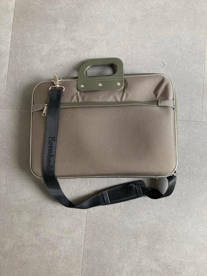 Bombata Laptoptas Groen - Zo Goed Als Nieuw!, Computers en Software, Laptoptassen, Zo goed als nieuw, Aktetas, 15 inch, Ophalen of Verzenden