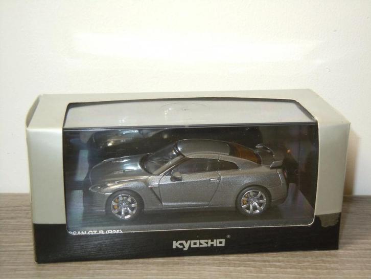 Nissan GT-R R35 2008 RHD - Kyosho 1:43, Hobby en Vrije tijd, Modelauto's | 1:43, Zo goed als nieuw, Auto, Kyosho, Verzenden