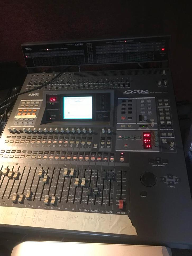 Yamaha O2R digitale mengtafel te koop, Muziek en Instrumenten, Mengpanelen, Gebruikt, 20 kanalen of meer, Microfooningang, Ophalen of Verzenden
