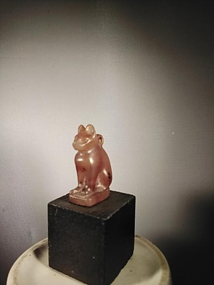 Egyptische carneool kat amulet, Antiek en Kunst, Kunst | Niet-Westerse kunst, Ophalen of Verzenden