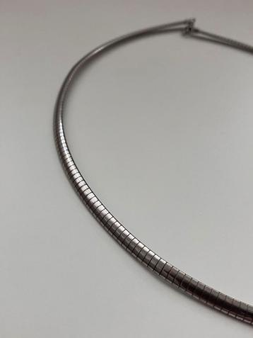 Sterling zilveren Omega halsketting beschikbaar voor biedingen