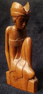 Art Deco snijkunst uit Bali vml Ned Indië Javaanse jongeling, Ophalen of Verzenden