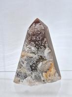 Agaat piramide, Verzenden
