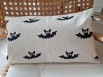 Halloween kussensloop. Vleermuizen. 50x30cm. Nieuw., Ophalen of Verzenden, Nieuw, Wit, Overige vormen