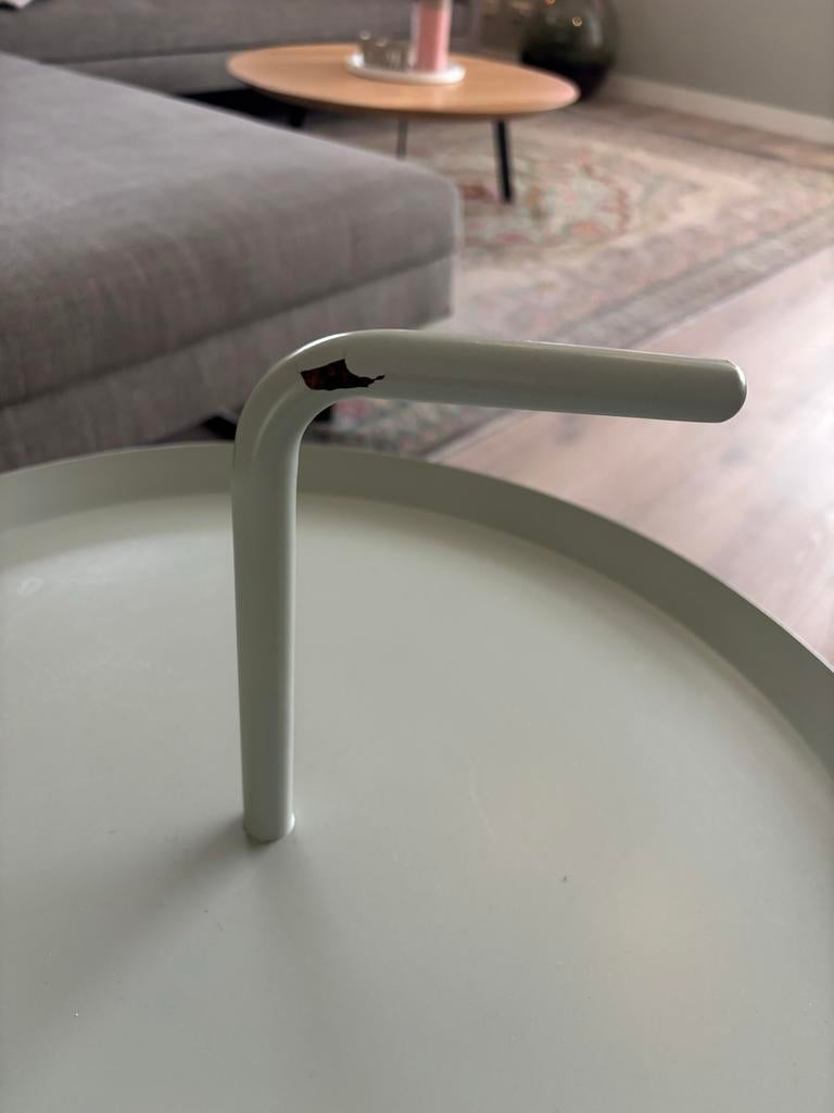 Groene bijzettafel Hay met beschadiging, Huis en Inrichting, Ophalen, Gebruikt, Rond, Metaal of Aluminium