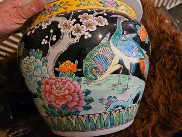 Grote Chinese Bloempot met Crane Decor beschikbaar voor biedingen
