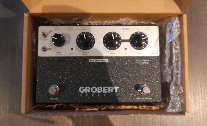 De One Chorus van Grobert, Muziek en Instrumenten, Effecten, Nieuw, Chorus, Ophalen of Verzenden