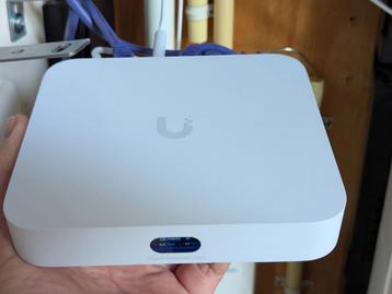 Ubiquiti UniFi Cloud Gateway Ultra (UCG-Ultra) - Zo goed als beschikbaar voor biedingen