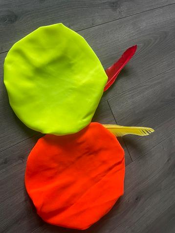 2 zwarte pieten mutsjes - Sinterklaas beschikbaar voor biedingen