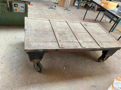 3 stuks industriële vintage kar / displaytafel op wielen, Doe-het-zelf en Verbouw, Transportwagens, Gebruikt, Transportkar, Ophalen