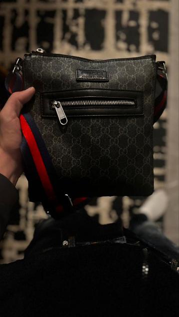 Gucci messenger bag beschikbaar voor biedingen