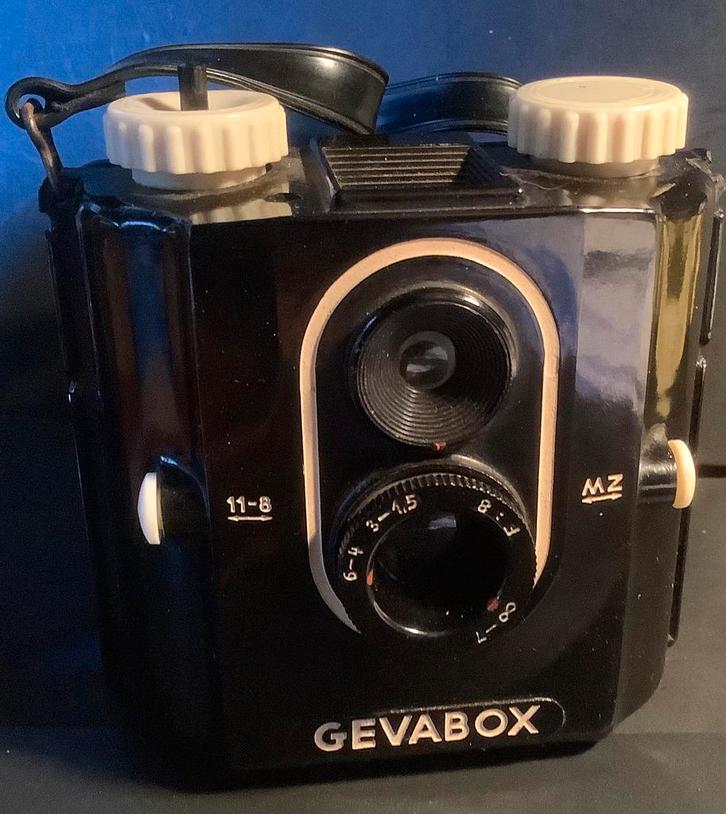Bakeliet, Gevaert Gevabox, camera, vintage, lens, etui, oud., Audio, Tv en Foto, Fotocamera's Analoog, Zo goed als nieuw, Compact