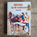 Brenda op de Renbaan - Yvonne Brill, Ophalen of Verzenden, Zo goed als nieuw, Yvonne Brill