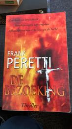 Frank Peretti - De bezoeking. Christelijke thriller., Boeken, Thrillers, Gelezen, Ophalen of Verzenden, Frank Peretti