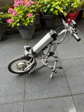 Elektrische aankoppel bike voor rolstoel met dubbele accus beschikbaar voor biedingen