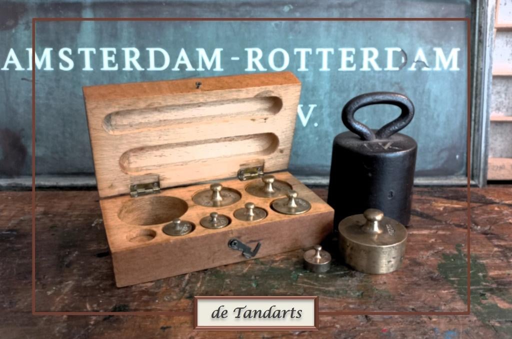 Gewichten set in houten doos, decagrammen, Antiek en Kunst, Ophalen of Verzenden