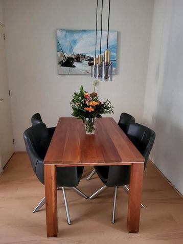 Kersenhouten eettafel