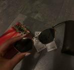 Loewe zonnebril, Sieraden, Tassen en Uiterlijk, Zonnebrillen en Brillen | Dames, Ophalen of Verzenden, Zo goed als nieuw, Zwart