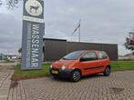 Renault Twingo 1.2 (bj 1999), Auto's, Oldtimers, Voorwielaandrijving, Stof, Overige kleuren, Origineel Nederlands