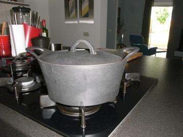 zware zwart gietijzeren braadpan HACKMAN doorsnee 25cm beschikbaar voor biedingen