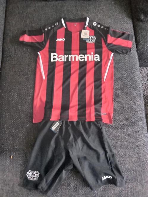 Splinternieuw Tenue van Bayer 04 Leverkussen - Maat 152, Kinderen en Baby's, Kinderkleding | Maat 152, Nieuw, Jongen, Sport- of Zwemkleding
