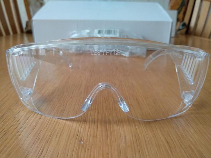 Veiligheidsbril / Vuurwerkbril Nieuw! € 1 p.st / 12 voor €10, Doe-het-zelf en Verbouw, Veiligheidsbrillen, Nieuw, Ophalen of Verzenden