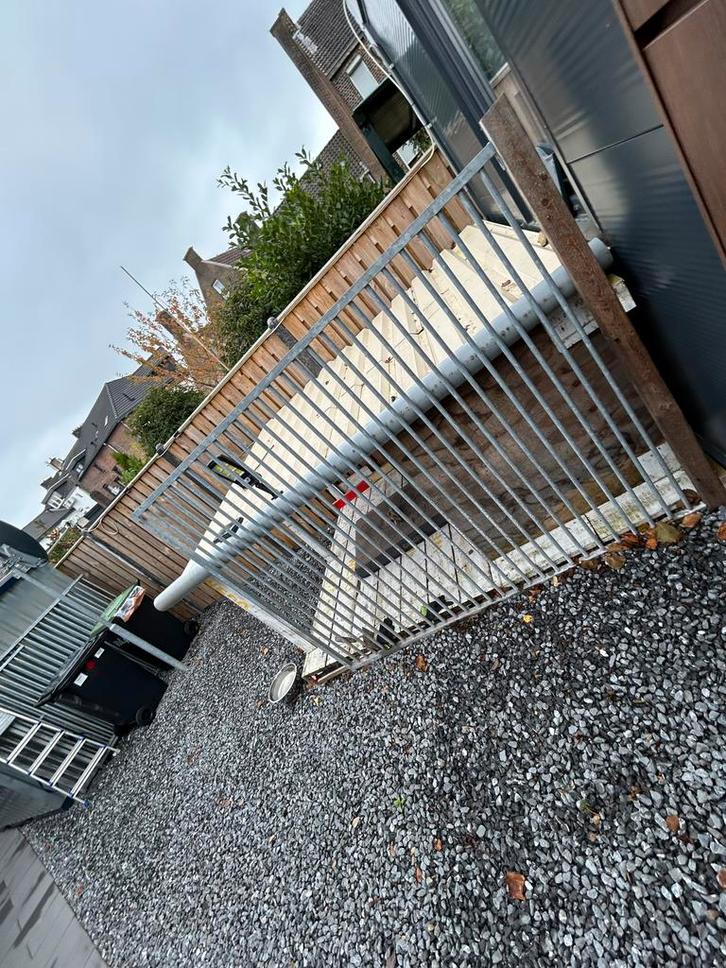 Honden hok Hekwerk, Tuin en Terras, Tuinhekken en Hekwerk, Zo goed als nieuw, Spijlenhekwerk, IJzer, Met poort, Ophalen