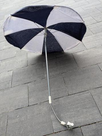 Vintage degelijke wandelwagen parasol beschikbaar voor biedingen