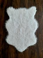 Spiksplinternieuw ruime Faux Fur vacht poolhoogte  6,5 cm, Huis en Inrichting, Ophalen of Verzenden, Nieuw, Wit, Rechthoekig