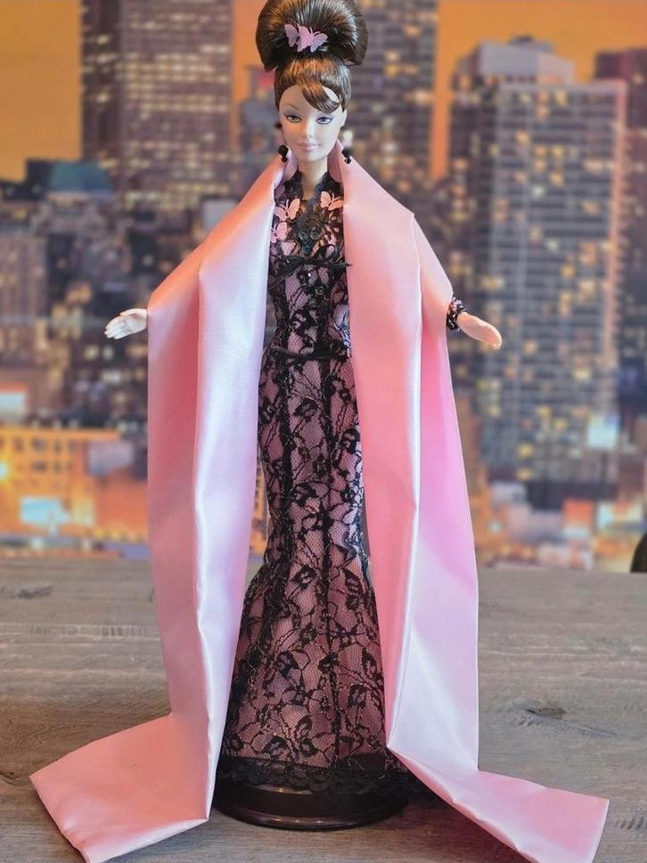 Mattel Barbie Hanae Mori Limited Edition, Verzamelen, Poppen, Zo goed als nieuw, Pop, Ophalen of Verzenden