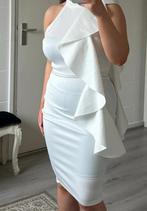 Boutiekje cocktailjurk wit met hoge hals, franjes en stretch, Boutiek, Wit, Cocktailjurk, Ophalen of Verzenden