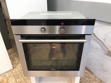 Te koop Siemens inbouw Oven 3D Hete lucht oven en grill  beschikbaar voor biedingen