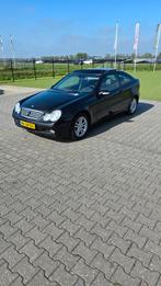 Mercedes-Benz C-Klasse 1.8 komp. Dealer onderhouden 57000 km, Auto's, 74 €/maand, 4 stoelen, 1796 cc, Zwart