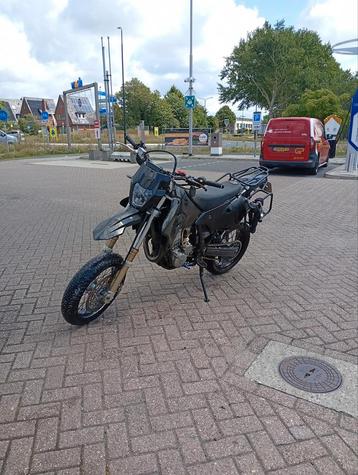 Suzuki DRZ400s supermoto beschikbaar voor biedingen