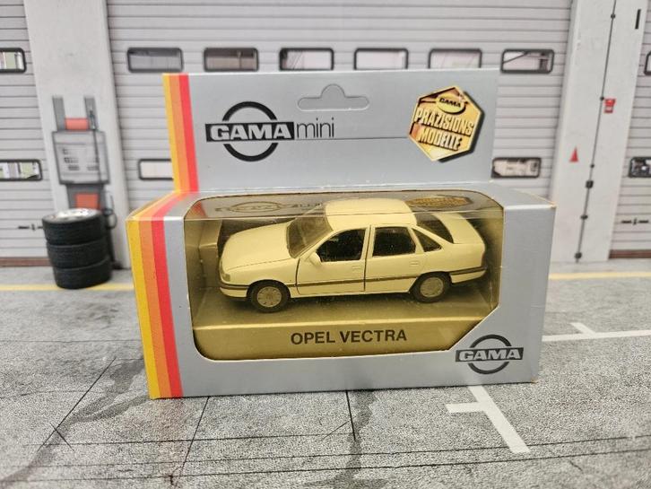 Gama Opel Vectra 1989 1/43 in ovp wit, Hobby en Vrije tijd, Modelauto's | 1:43, Zo goed als nieuw, Auto, Gama, Ophalen of Verzenden
