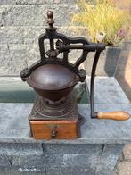 Antieke peugeot koffiemolen, Ophalen