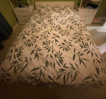 IKEA bedframe met lattenbodem 140x200 - gratis ophalen - afbeelding 3