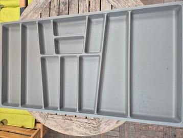 Bestekbak 89 cm beschikbaar voor biedingen