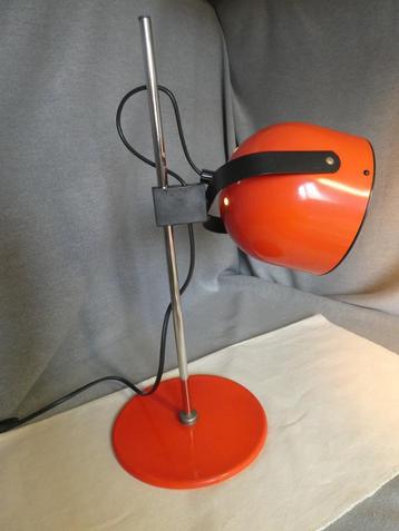 Vintage jaren 70 Brilliant Leuchten oranje tafel-bureaulamp beschikbaar voor biedingen