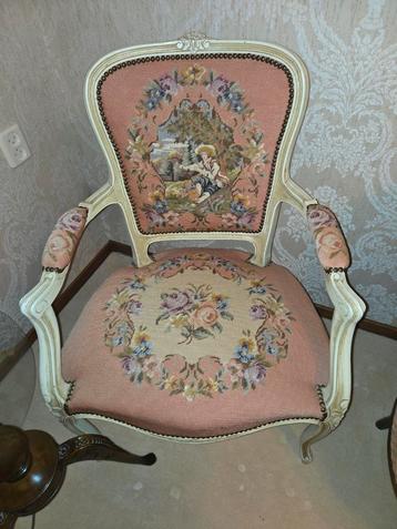  Vintage / Antieke Louis XV achtige Stoel (charme) beschikbaar voor biedingen