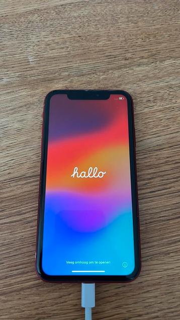 iPhone XR 64GB - Rood (Gebarsten Achterkant) beschikbaar voor biedingen