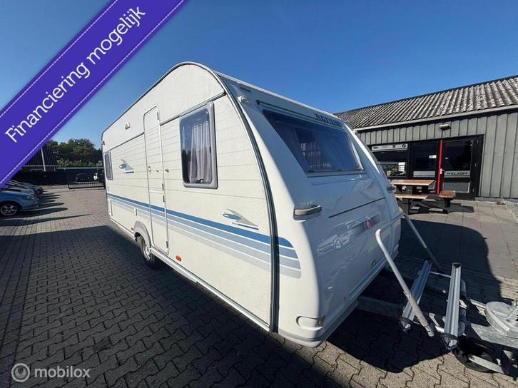 Adria 512 up, Caravans en Kamperen, Caravans, Bedrijf, 1000 - 1250 kg, Rondzit, Adria, Vast bed, 7 tot 8 meter, Gascomfoor, Koelkast