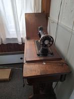 Vintage naaimachine kast incl naaimachine, Antiek en Kunst, Antiek | Naaimachines, Ophalen
