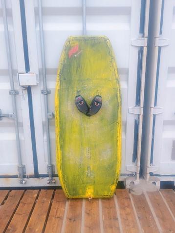 custom carbon wingfoil board 90 liter 165 lang beschikbaar voor biedingen