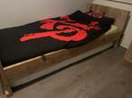Steigerhouten bed met nachtkastje, Ophalen, 85 tot 100 cm, Zo goed als nieuw, Matras