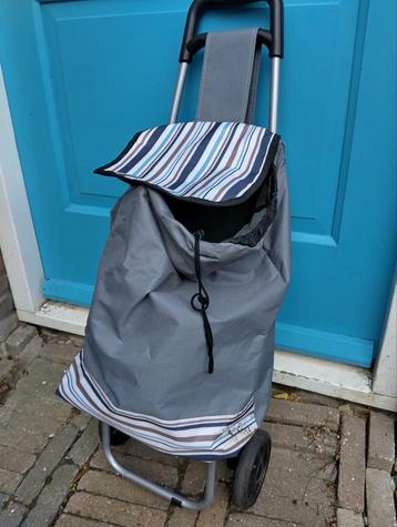 Boodschappentrolley - Gebruikt, maar goed! beschikbaar voor biedingen