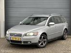 Volvo V50 2.4 D5 AUT | Airco | Stoelverwarming |, Auto's, 1436 kg, 179 pk, Diesel, Zilver of Grijs