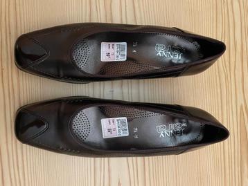 Elegante damesschoenen maat 7 1/2 beschikbaar voor biedingen
